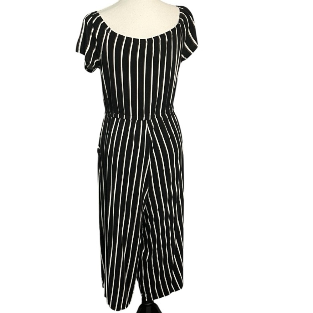 Torrid sz 0 (12) Black ,Brown, and White Capri length romper VGUC - Picture 1 of 7